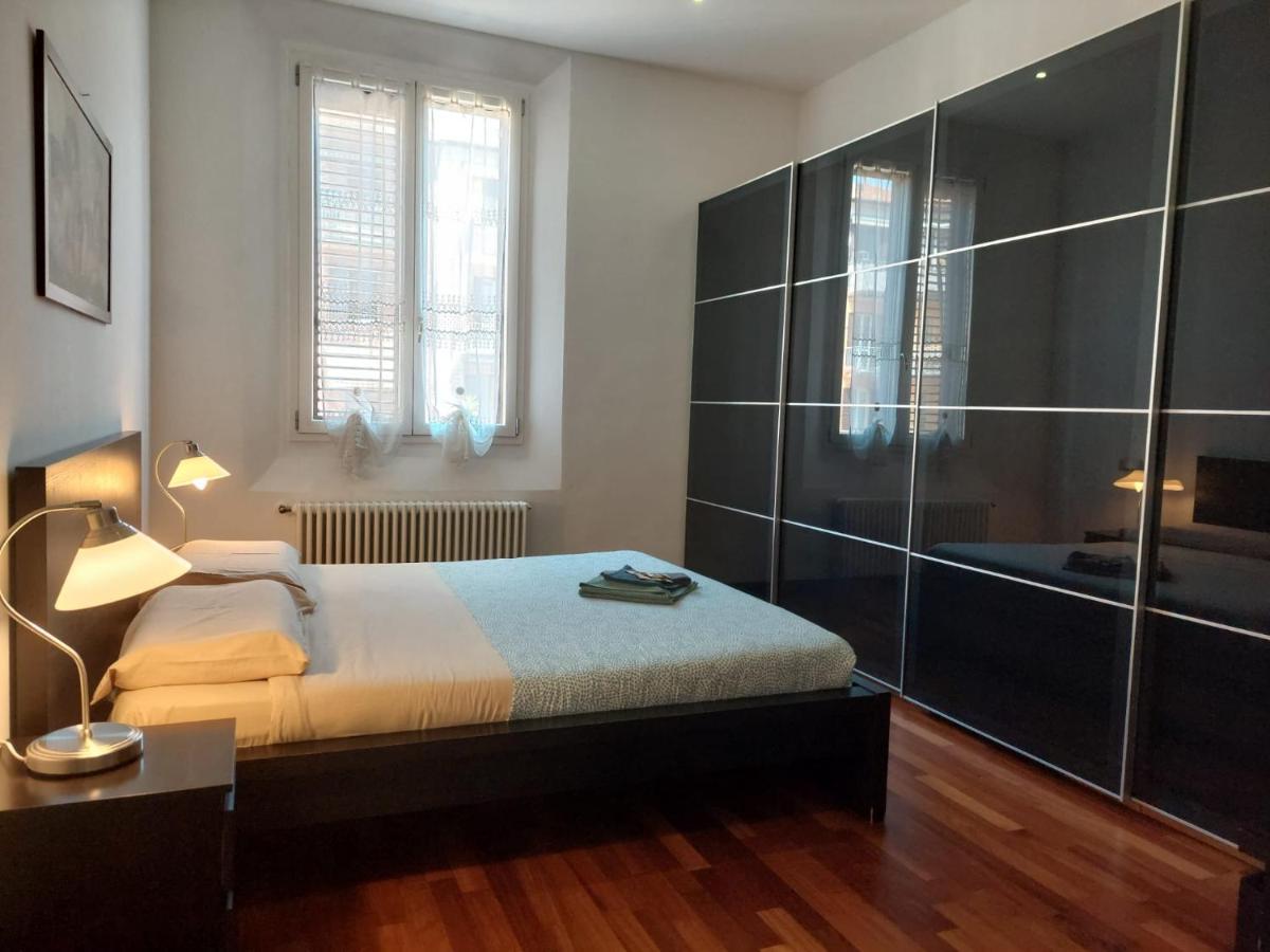 Luxury Station Apartment Bologna Bagian luar foto