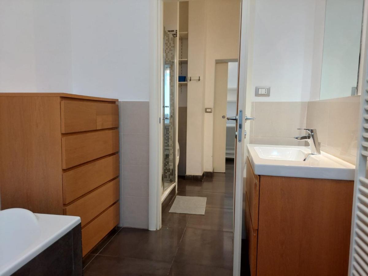 Luxury Station Apartment Bologna Bagian luar foto