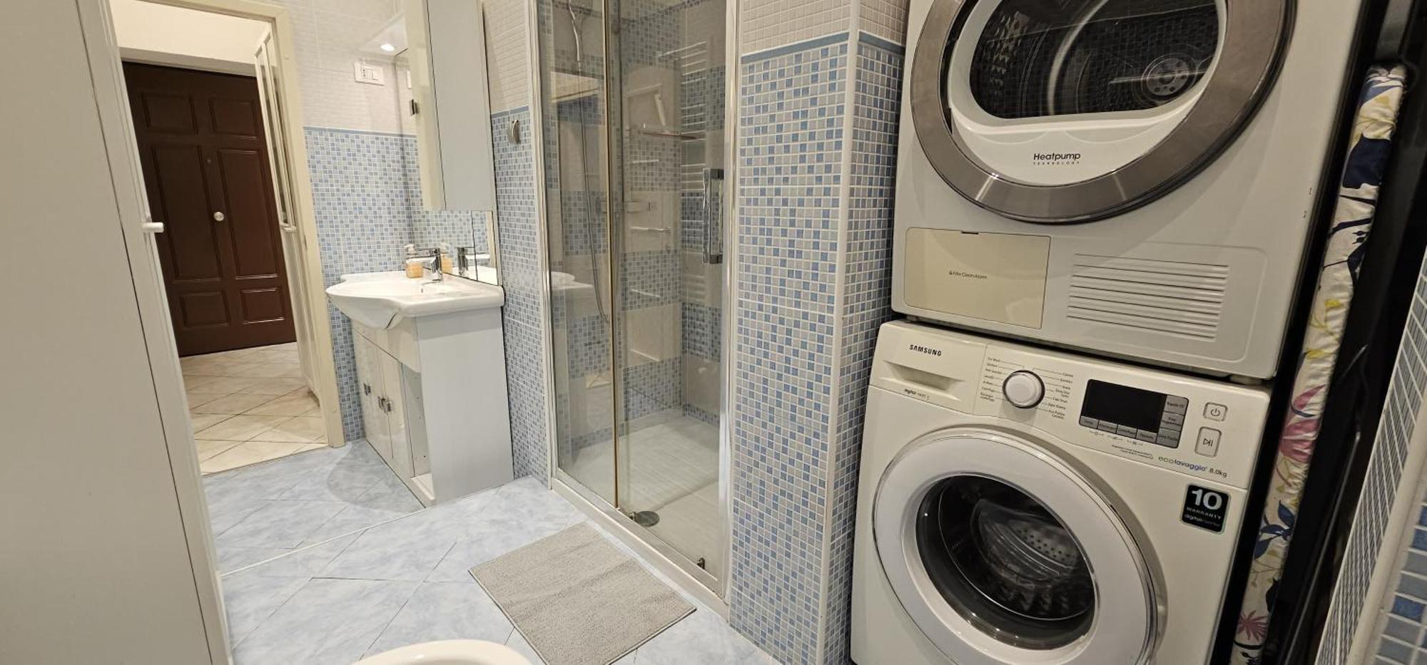 Luxury Station Apartment Bologna Bagian luar foto
